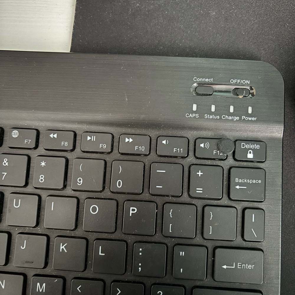 ARTECK KEYBOARD - Picture 4 of 5